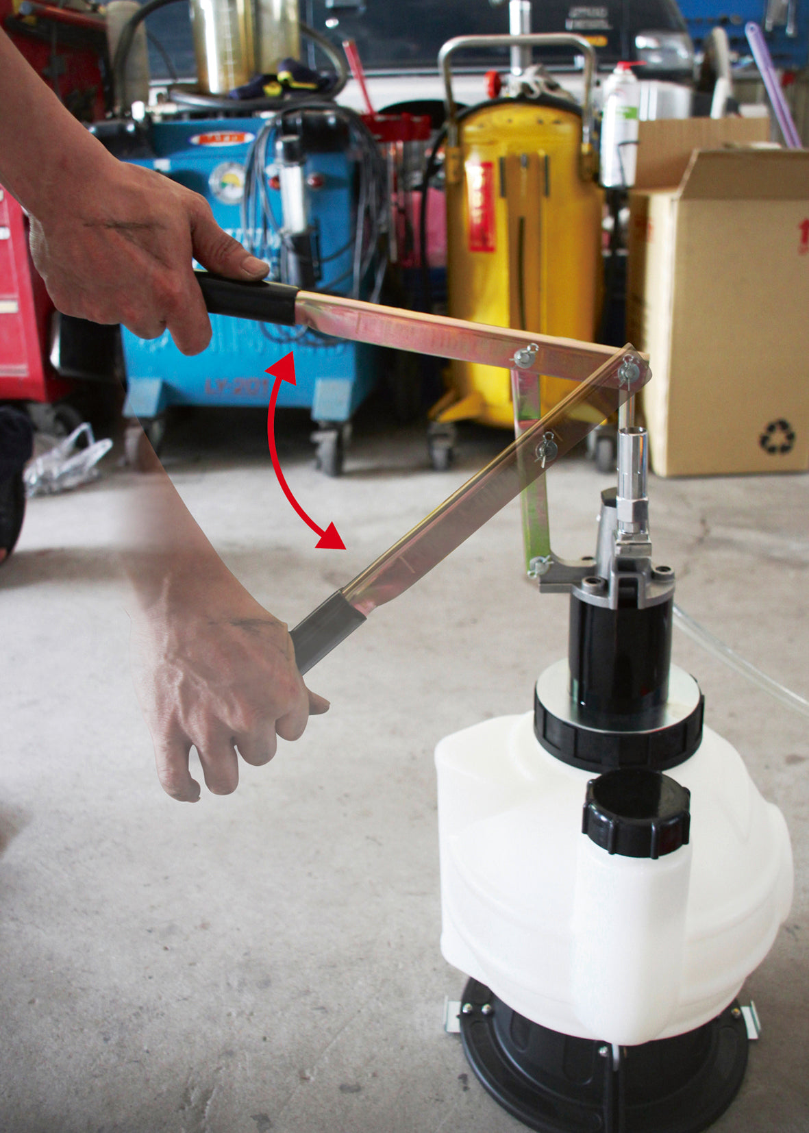 ÖL-EINFÜLLGERÄT 7.5 L MIT 8 ADAPTERN KRAFTWERK