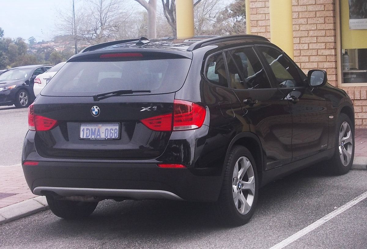Beispielfahrzeug BMW X1 E84 mit iDrive; Fahrzeug nicht im Lieferumfang