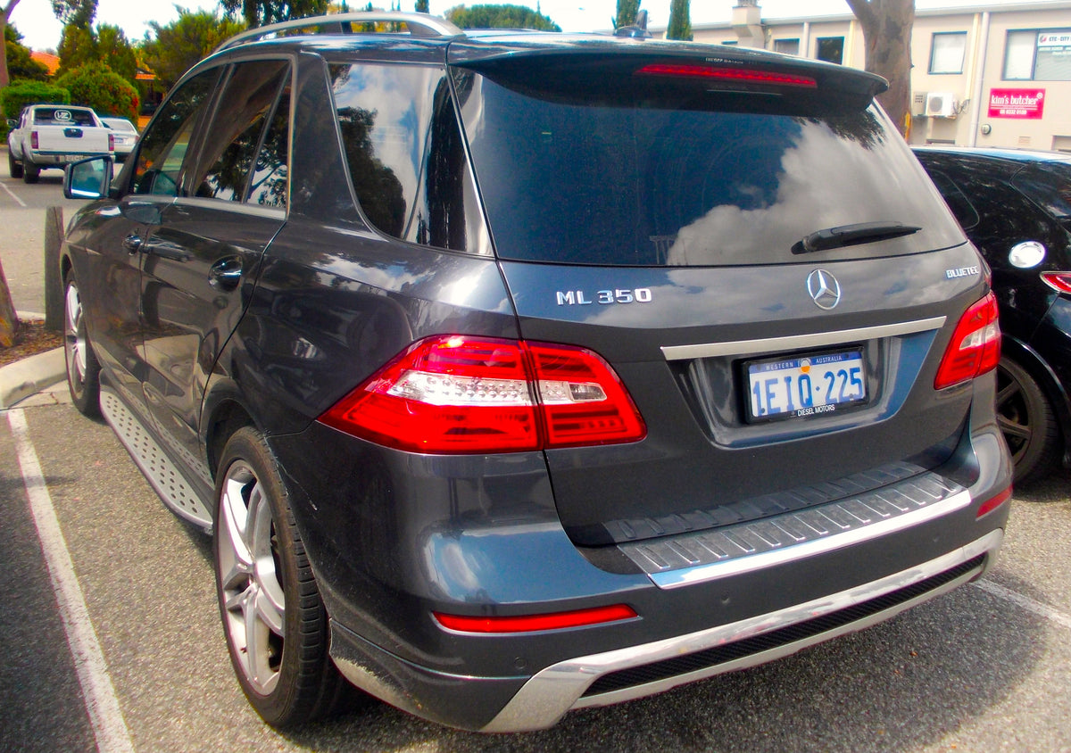 Beispielfahrzeug Mercedes-Benz ML; Fahrzeug nicht im Lieferumfang