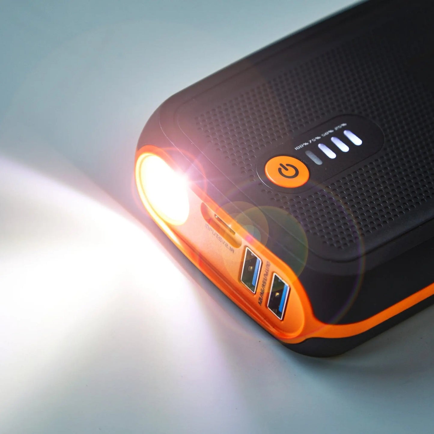 BATTERYstart 300 Lithium-Starthilfegerät mit Powerbank-Funktion 1St. OSRAM - Samsuns Group