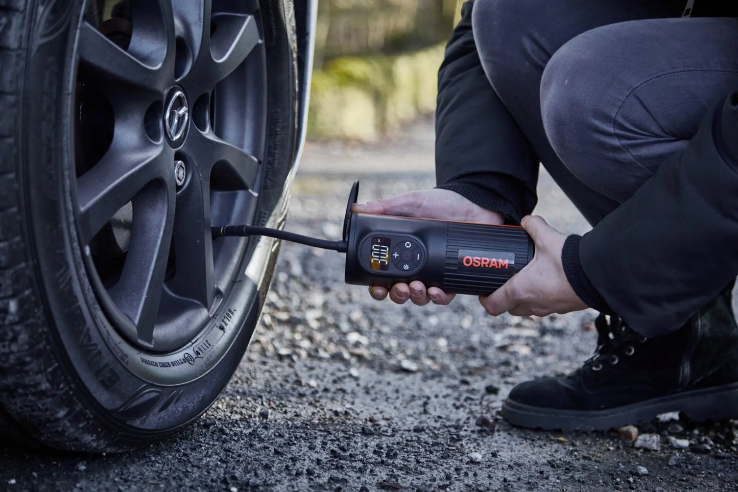 TYREinflate 2000 Schnelle Reifenpumpe wiederaufladbar 2 Jahre Garantie OSRAM - Samsuns Group