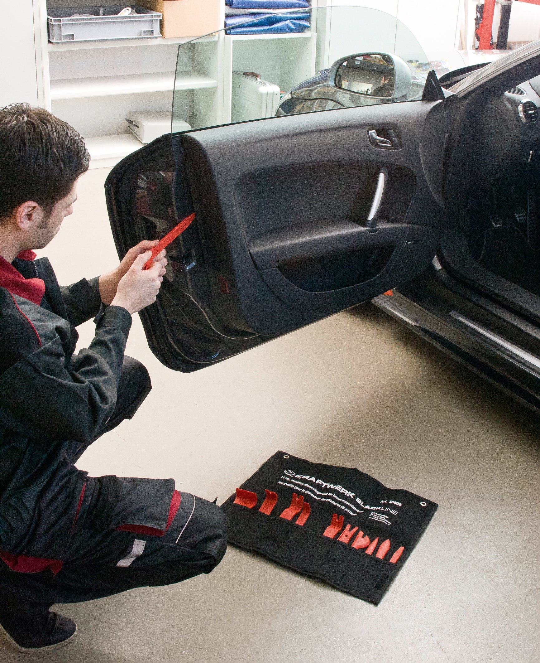 11-TLG. SATZ FÜR INNENRAUMVERKLEIDUNG KRAFTWERK