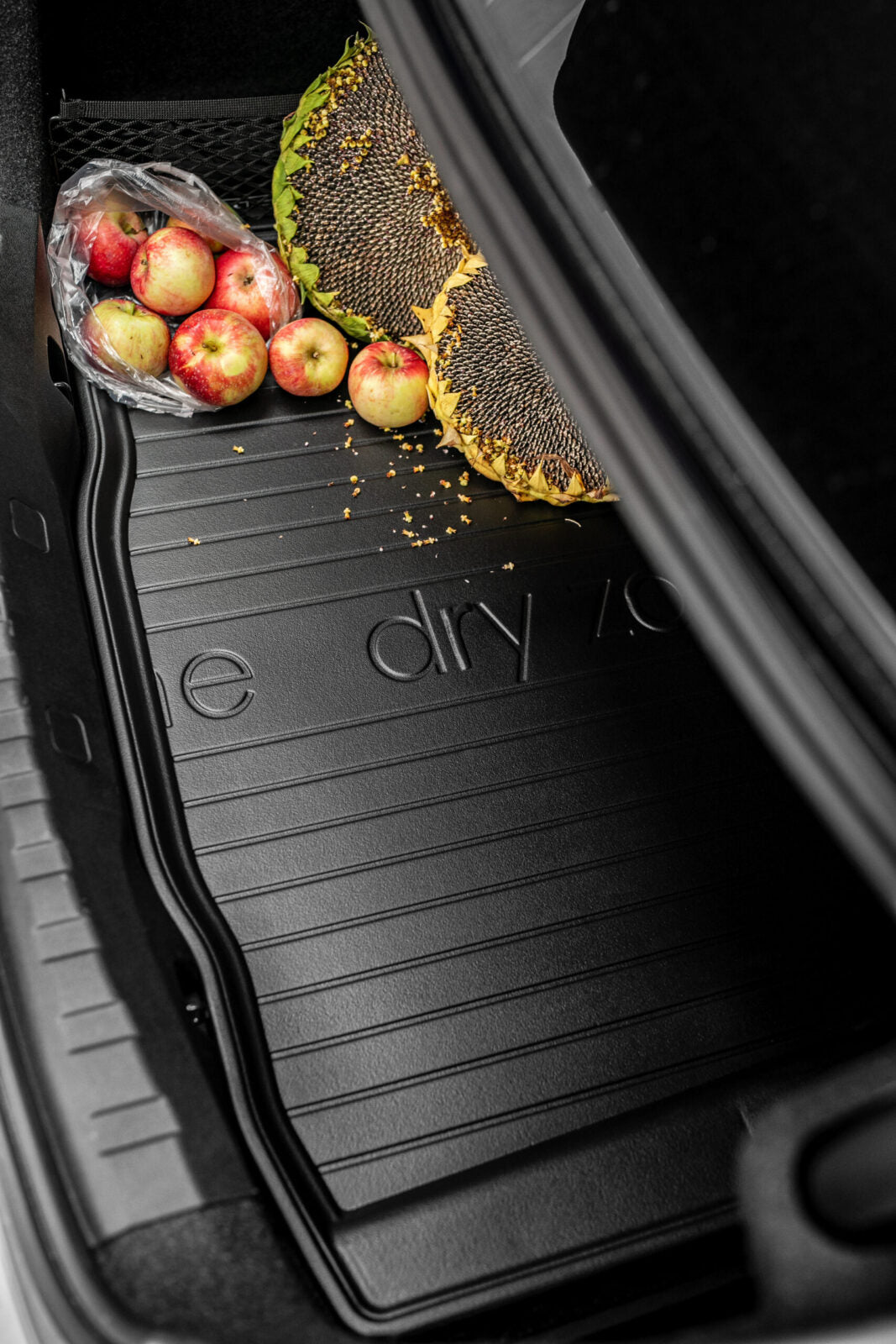 FROGUM DryZone Kofferraummatte für Renault Laguna III Kombi 2007–2015 – Ansicht 4