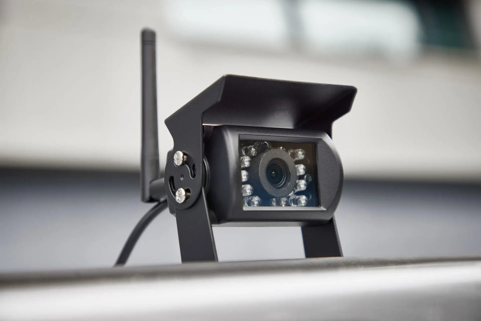 ROADsight 1080p Drachtlose Rückfahrtskamera System  OSRAM OSRAM