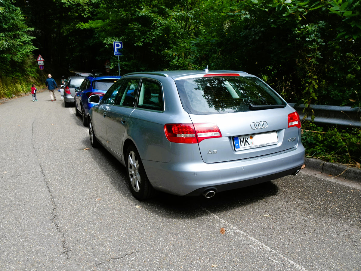 Beispielfahrzeug Audi A6; Fahrzeug nicht im Lieferumfang