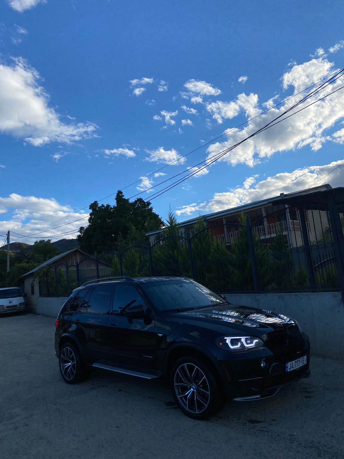 Beispielfahrzeug BMW X5 E70; Fahrzeug nicht im Lieferumfang